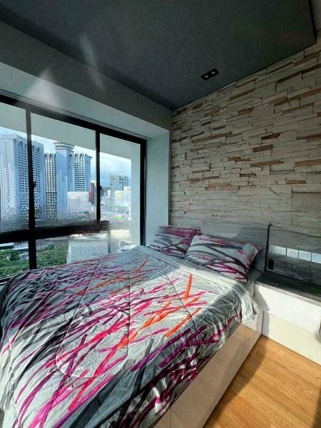 ILLUMINAIRE ON DEVONSHIRE 12