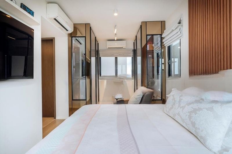 AVENUE SOUTH RESIDENCE 7