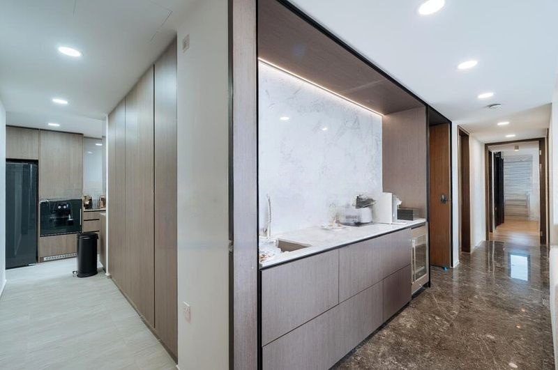 AVENUE SOUTH RESIDENCE 12