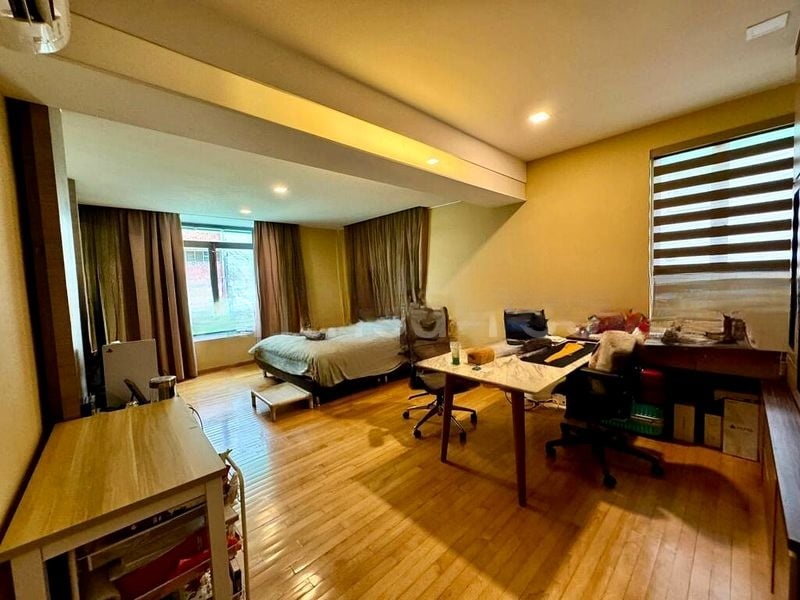 JADE VINE GARDENS 10