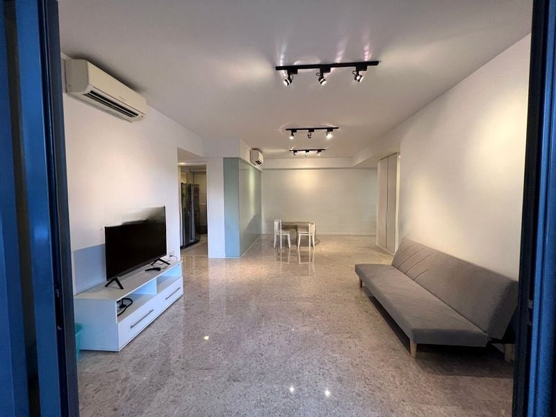 THE LAKEFRONT RESIDENCES 2