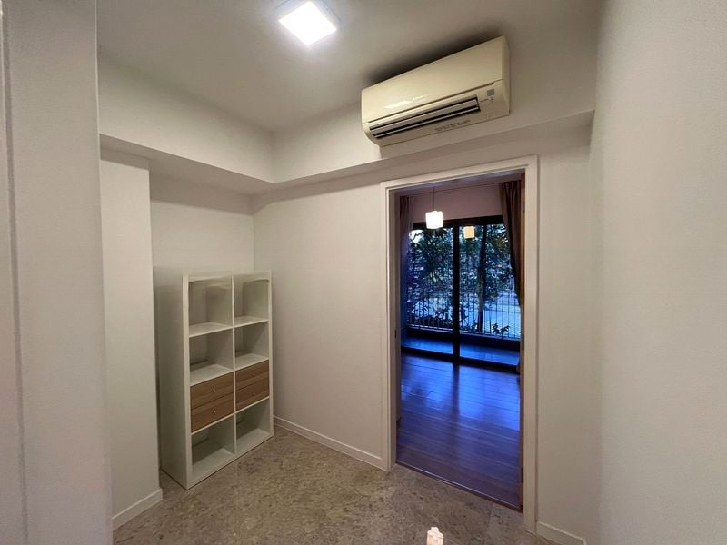 THE LAKEFRONT RESIDENCES 6