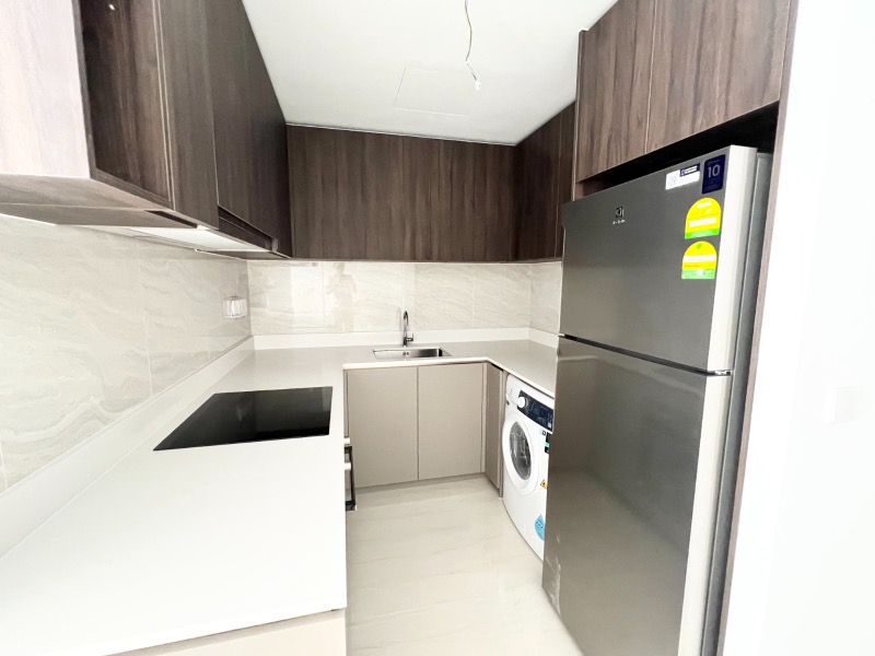 RIVERFRONT RESIDENCES 2