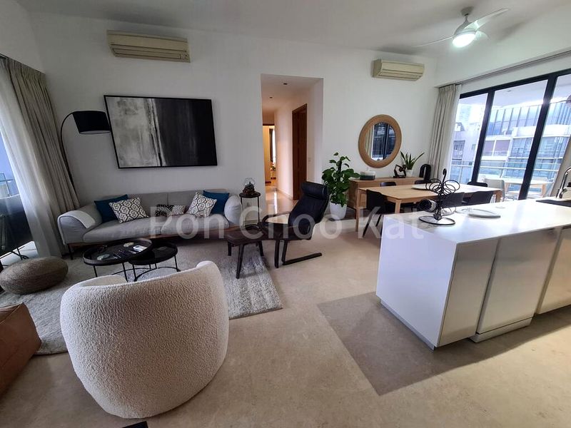 TREASURE ON BALMORAL 9