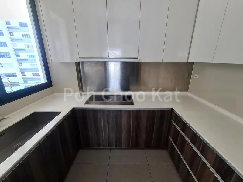 TREASURE ON BALMORAL 11