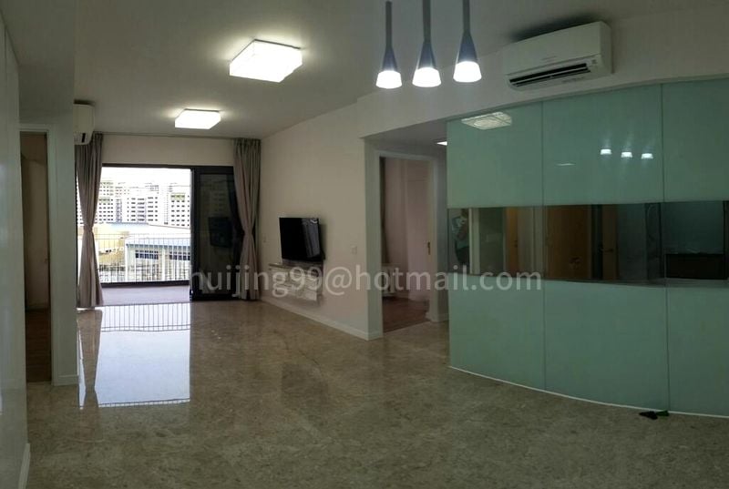 THE LAKEFRONT RESIDENCES 4