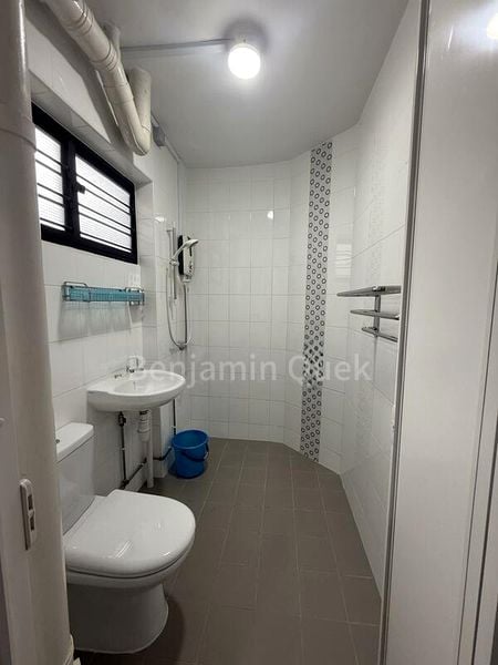 JURONG EAST ST 32 11