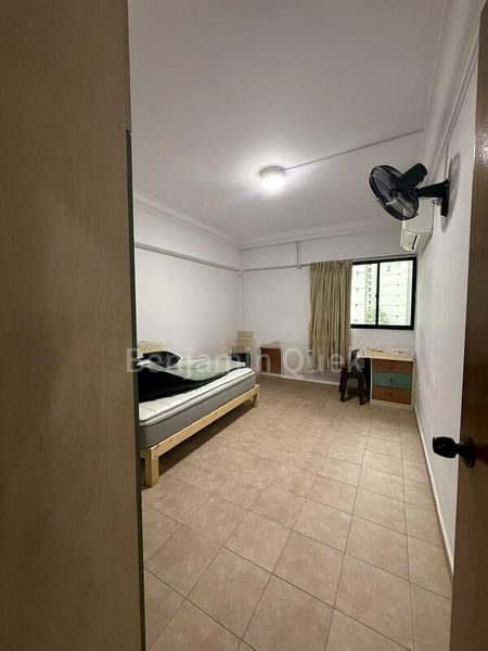 JURONG EAST ST 32 12