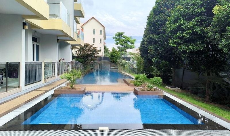 EASTWOOD REGENCY 8