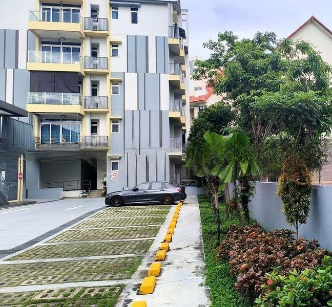 EASTWOOD REGENCY 5