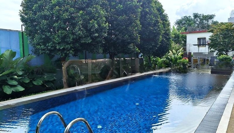 EASTWOOD REGENCY 6