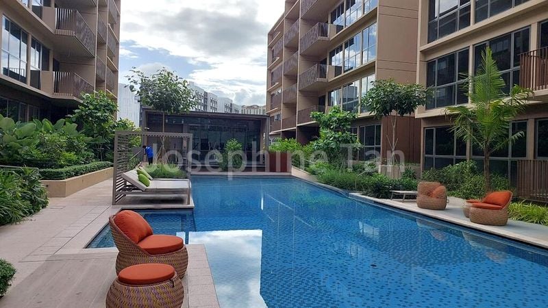 THE WATERGARDENS AT CANBERRA 8