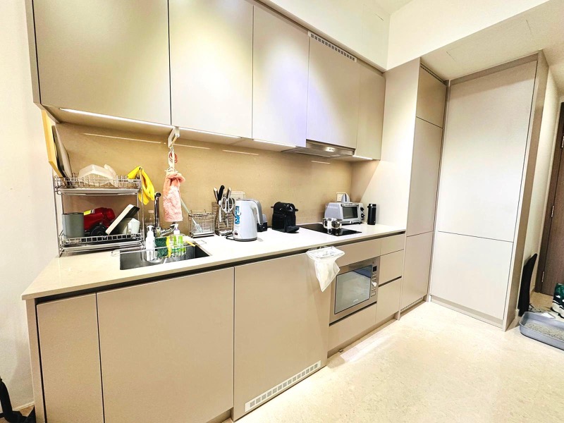 SEASIDE RESIDENCES 9