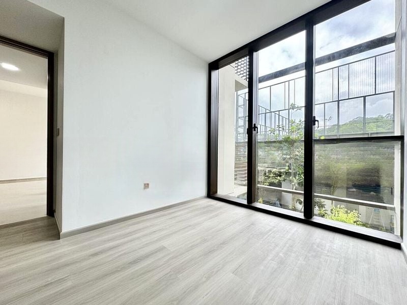 DAIRY FARM RESIDENCES 7