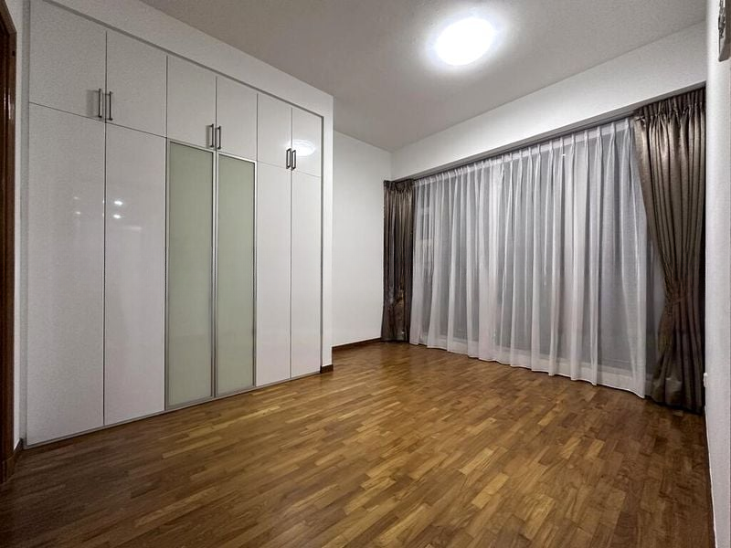 GOLDENHILL PARK CONDOMINIUM 8