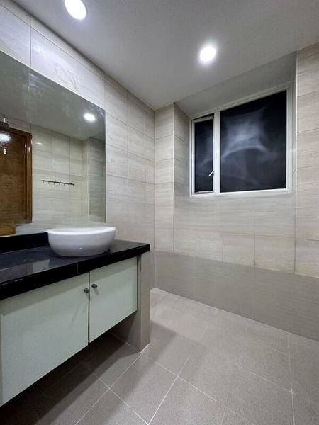GOLDENHILL PARK CONDOMINIUM 11