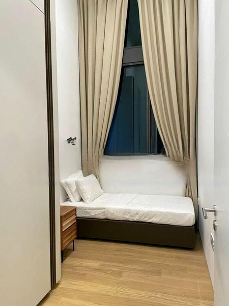 SLOANE RESIDENCES 1