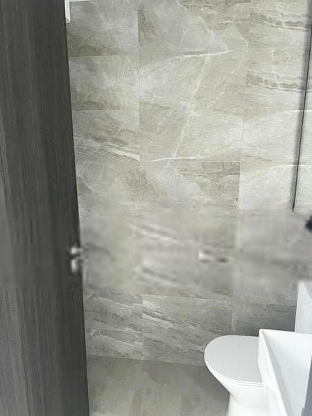 RIVERFRONT RESIDENCES 9