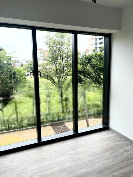 RIVERFRONT RESIDENCES 8