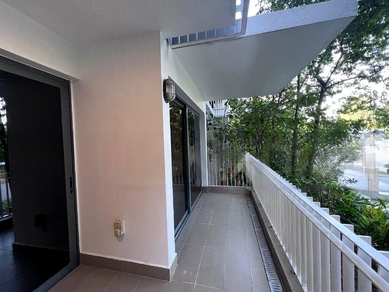 THE LAKEFRONT RESIDENCES 2