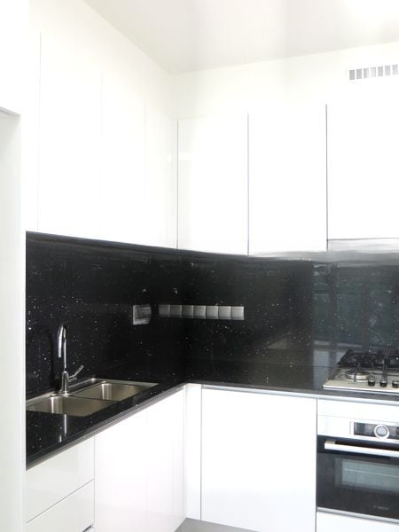 KALLANG RIVERSIDE 10