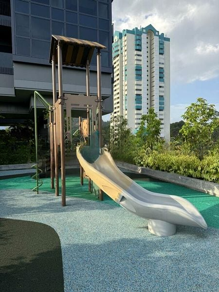 THE LINQ @ BEAUTY WORLD 6