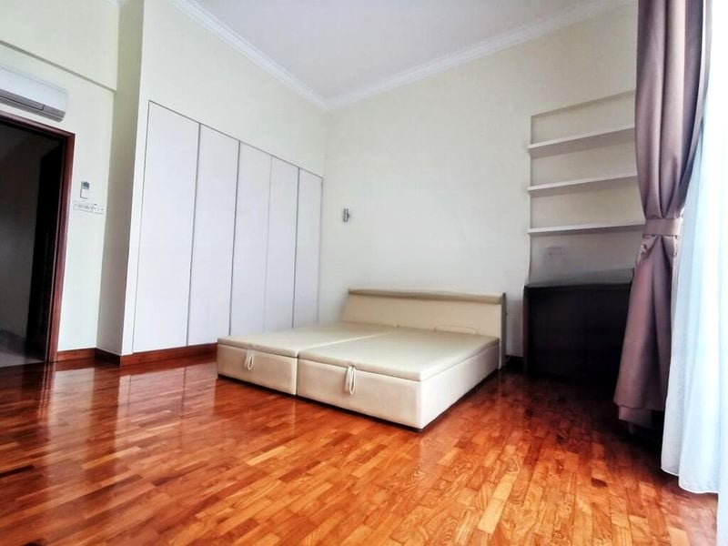 PARBURY HILL CONDOMINIUM 8