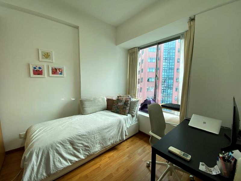 LEONIE SUITES 7