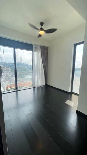 THE LINQ @ BEAUTY WORLD 13