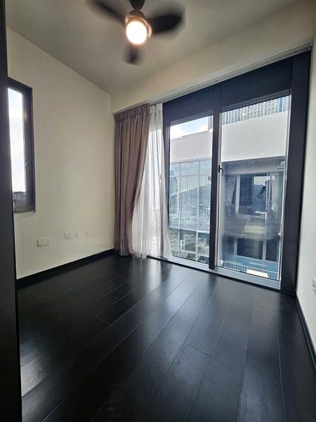 THE LINQ @ BEAUTY WORLD 15