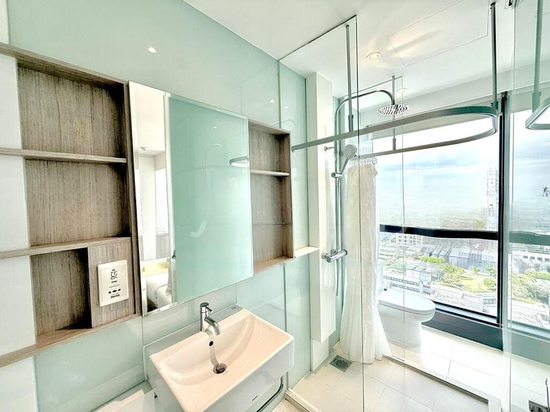 HIGH STREET CENTRE 2