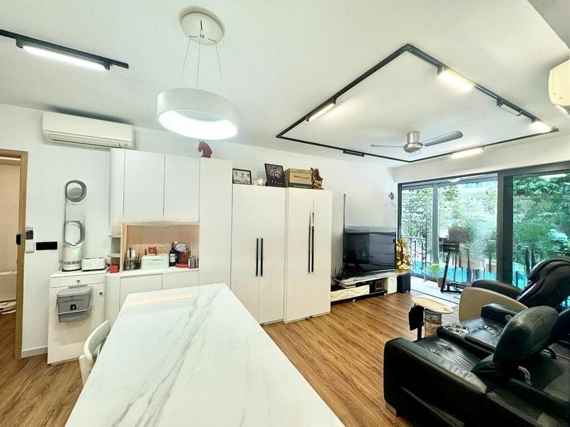 ESPARINA RESIDENCES 10