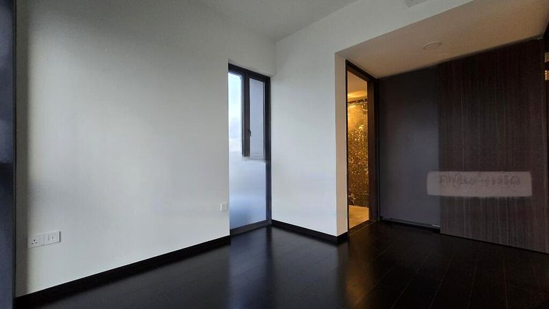 THE LINQ @ BEAUTY WORLD 5