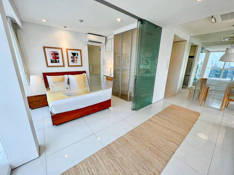 HIGH STREET CENTRE 2