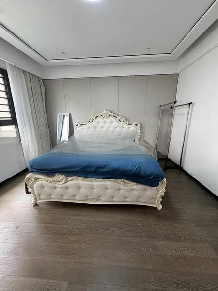 THE ESPARIS 3