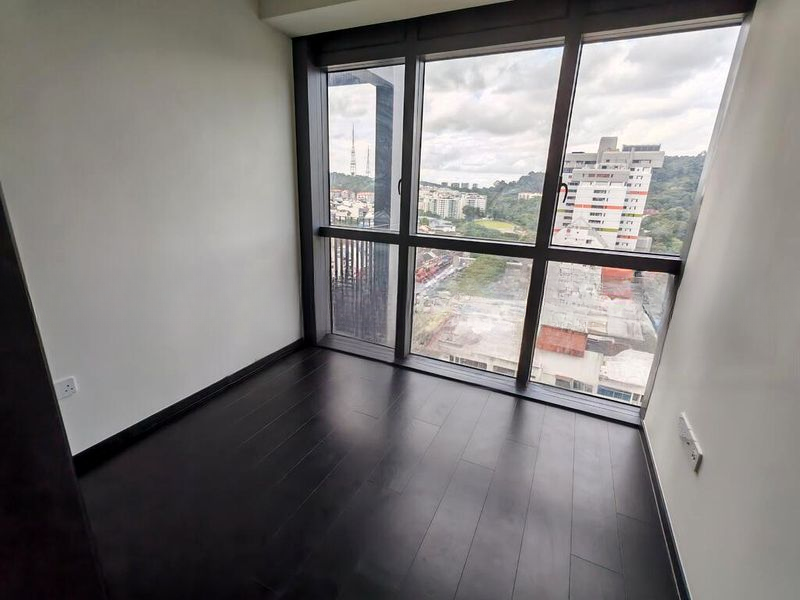 THE LINQ @ BEAUTY WORLD 11