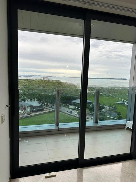 MARINA BAY RESIDENCES 1