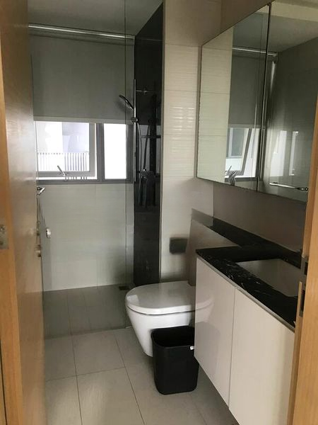 THE LAKEFRONT RESIDENCES 5