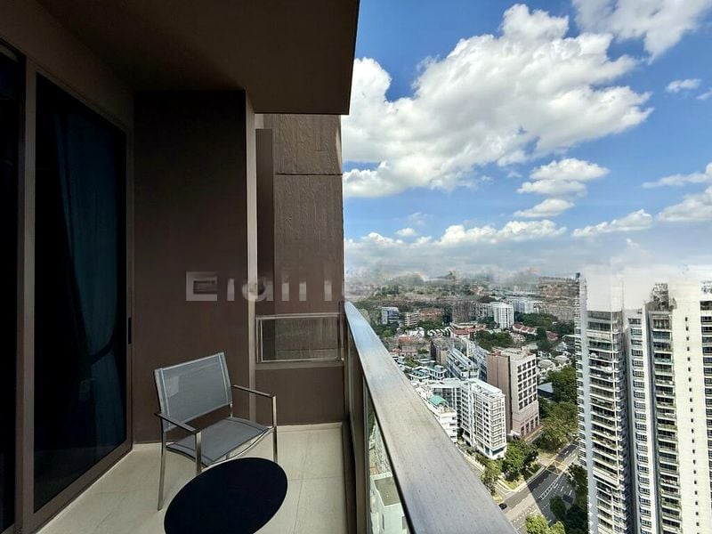 THE AVENIR 8