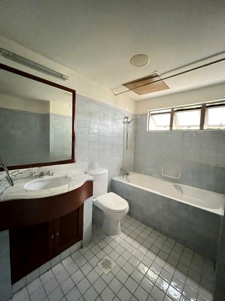 CAVENAGH LODGE 5
