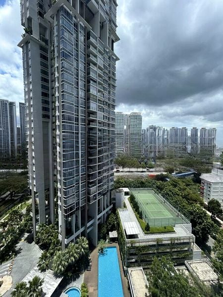 VISTA RESIDENCES 13