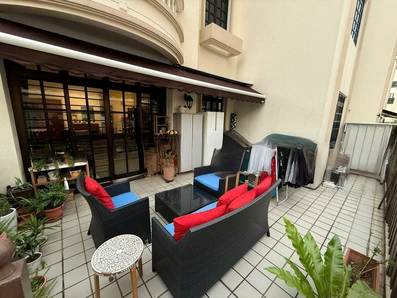 PARK EAST 9