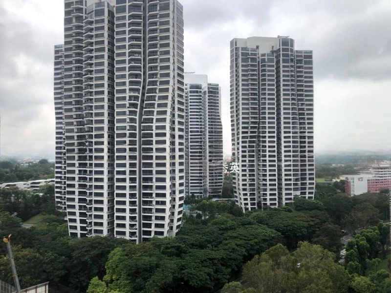WILSHIRE RESIDENCES 1