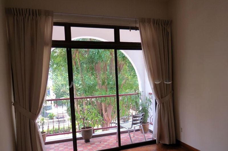 JERVOIS GROVE 6