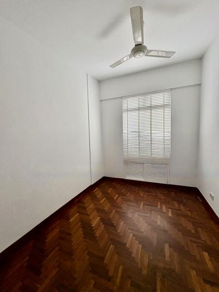 TANGLIN HILL CONDOMINIUM 10