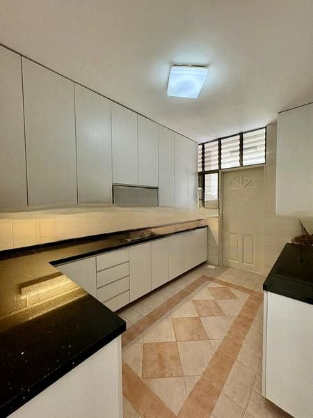 TANGLIN HILL CONDOMINIUM 12