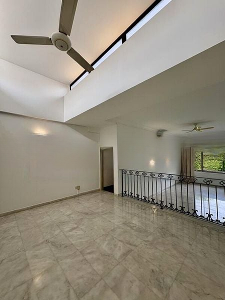 TANGLIN HILL CONDOMINIUM 13