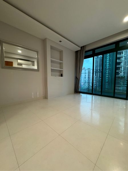 RIVERIA GARDENS 8