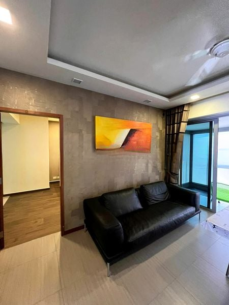 REGENCY SUITES 1
