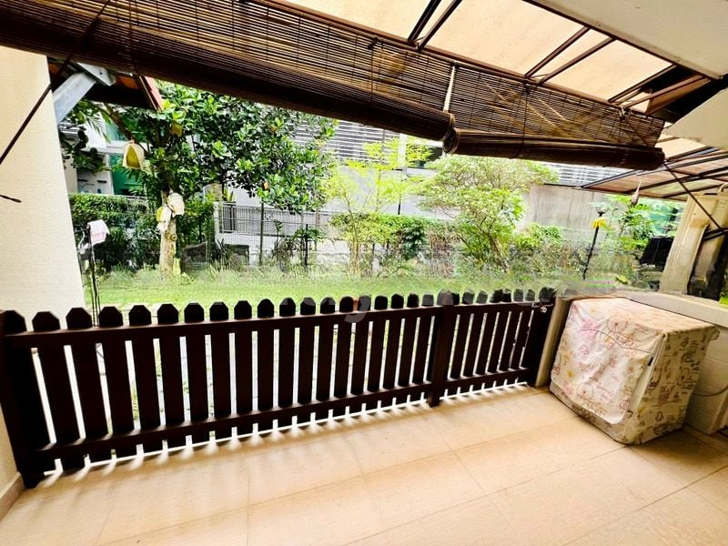LOYANG TOWNHOUSES 8